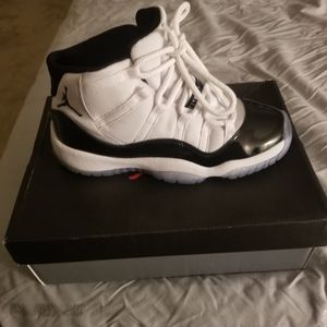 Air Jordan 11 Retro (6.5 Youth)